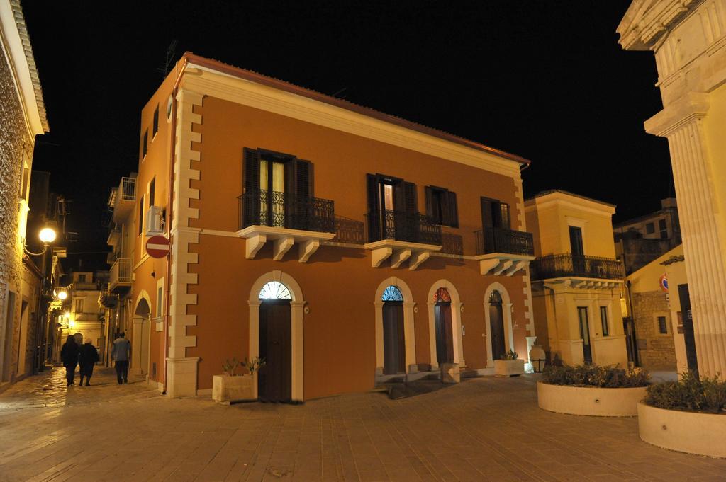 كوميزو B&B Al Teatro الغرفة الصورة