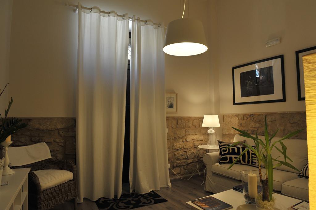 كوميزو B&B Al Teatro الغرفة الصورة